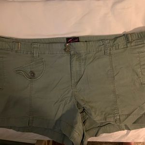Torrid Size 28 Olive Green Shorts ECU
